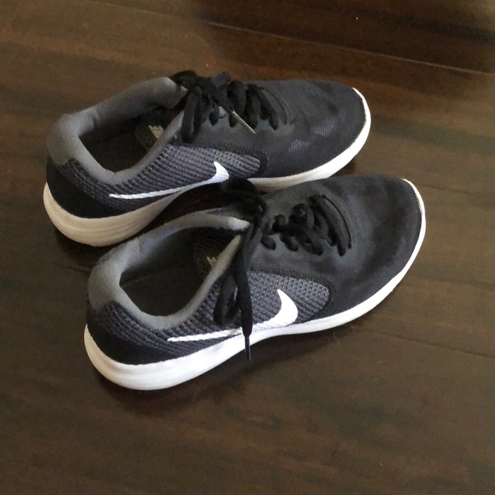 Nike running shoes like new!!!